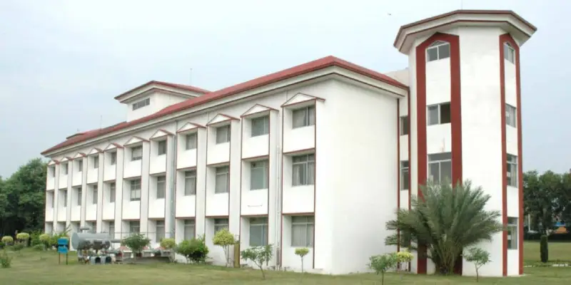 best universities for IT in Pakistan,