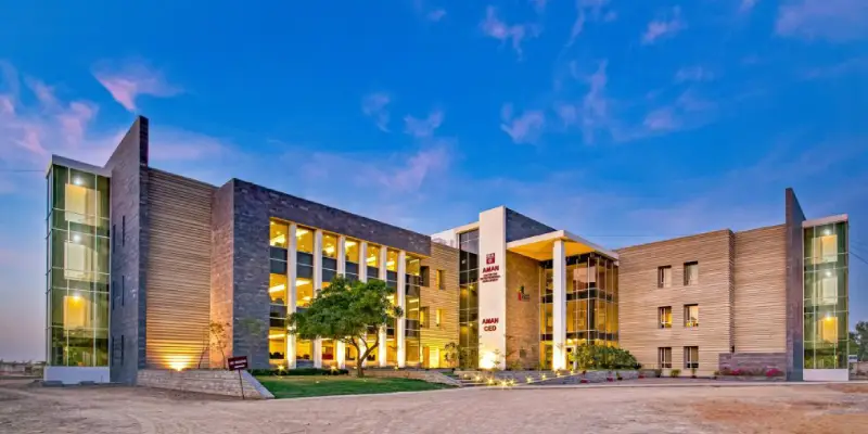 best universities for IT in Pakistan