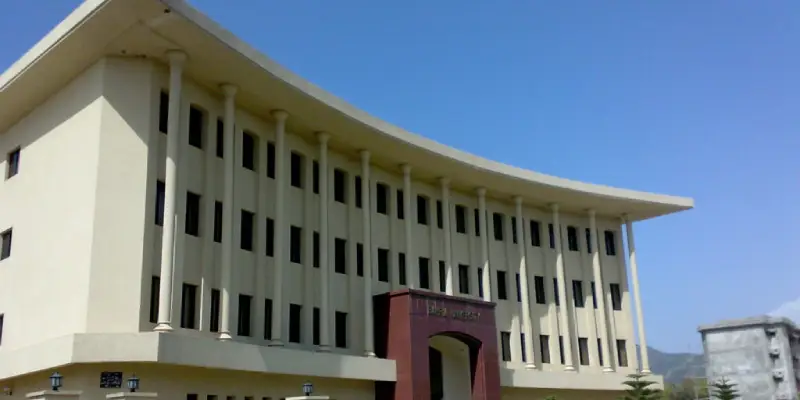 best universities for IT in Pakistan